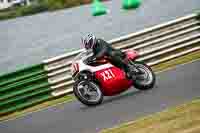 Vintage-motorcycle-club;eventdigitalimages;mallory-park;mallory-park-trackday-photographs;no-limits-trackdays;peter-wileman-photography;trackday-digital-images;trackday-photos;vmcc-festival-1000-bikes-photographs